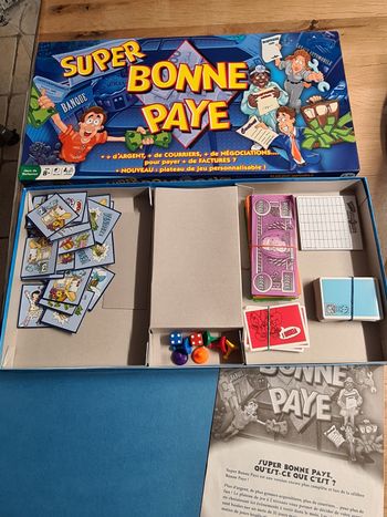 Jeu de société Super Bonne Paye des éditions Hasbro,