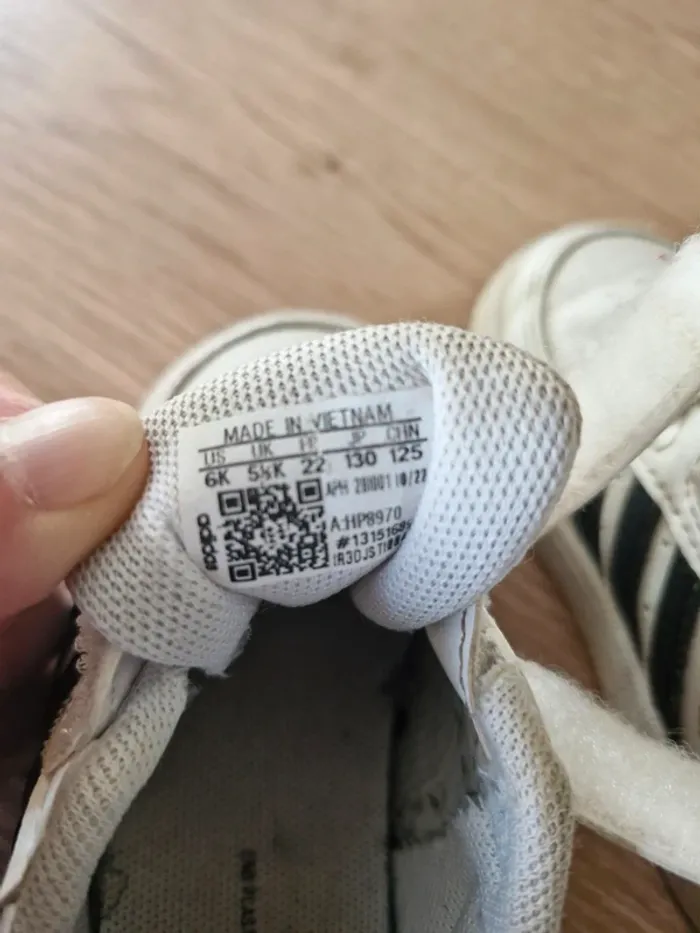Adidas taille 22 - photo numéro 4