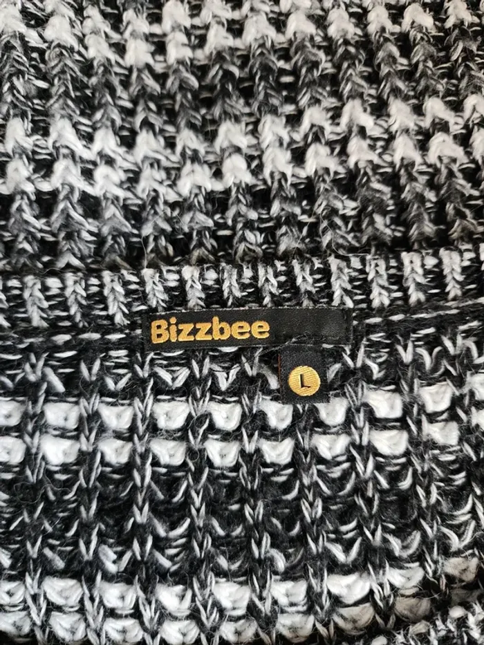 🌸Pull-over Bizzbee Taille 40🌸 - photo numéro 4