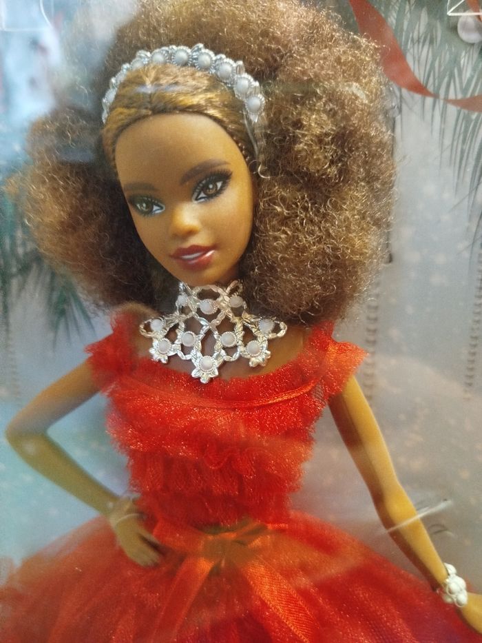 Barbie holiday 2018 - Barbie signature - photo numéro 3