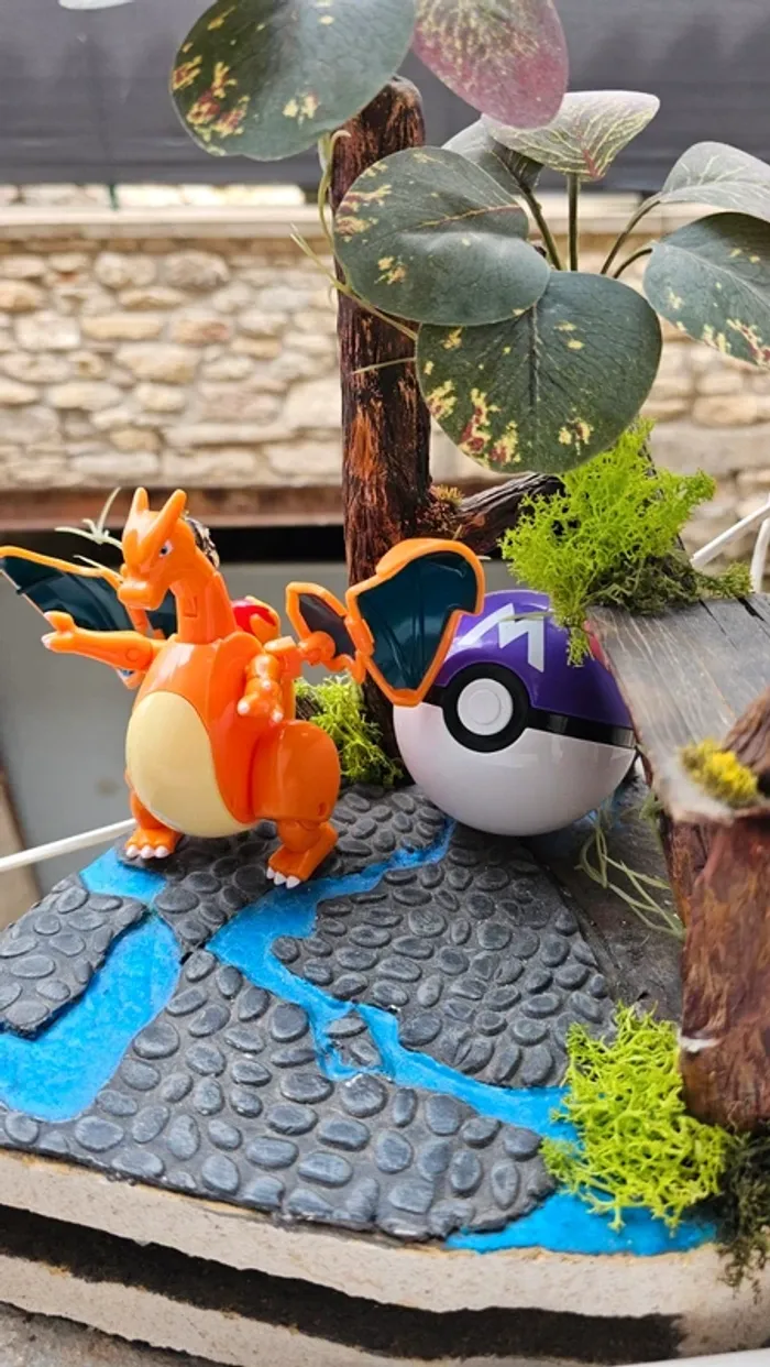 Super figurine Pokemon pliable en boule Dracaufeu - photo numéro 3