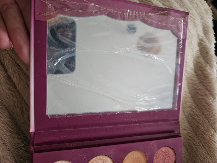 Lot 2 palettes Colourpop - photo numéro 4