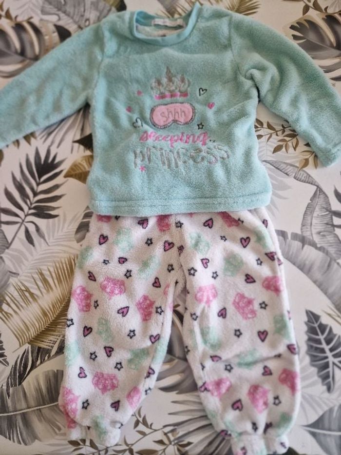 Pyjama 2pièces moltonné 2-3ans