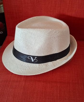 Très joli chapeau Victoria Bijoux