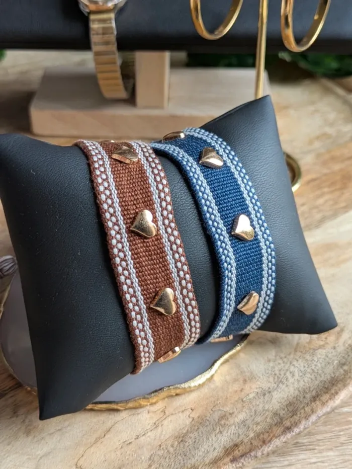 Bracelet tissé cœur tendance