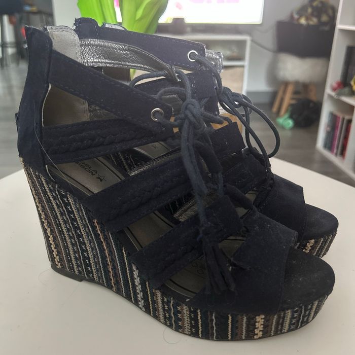 Chaussures été compensées
