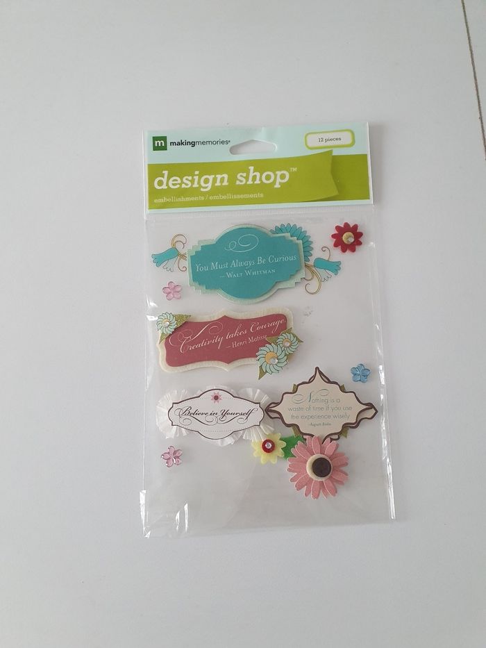 Embellissements pour scrapbooking