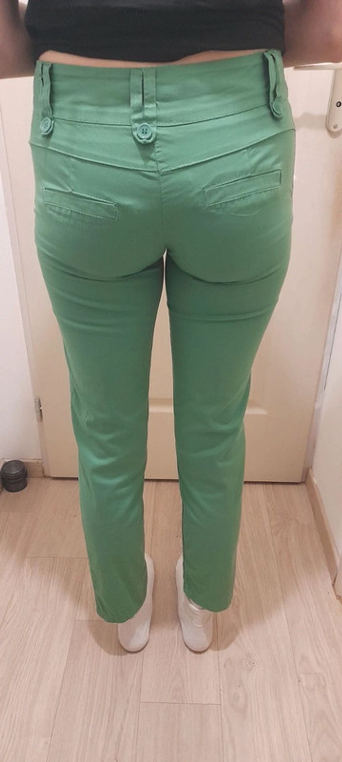 Pantalon vert taille 36 - photo numéro 3