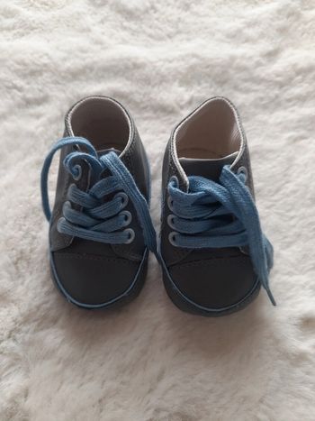 Chaussures souple bébé neuf