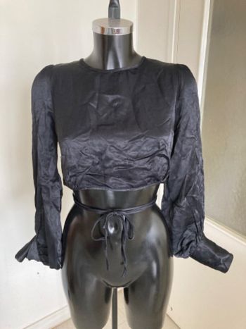 Top court satiné Zara taille 38/M