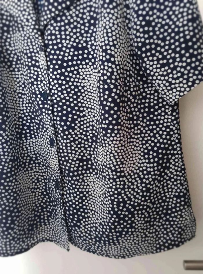 Chemise taille 42 44 - photo numéro 3