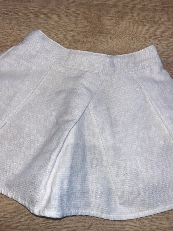 Jupe blanche neuve habillé tape à l’œil - photo numéro 2