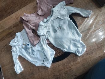 Lot 3 bodies col claudine 3 mois