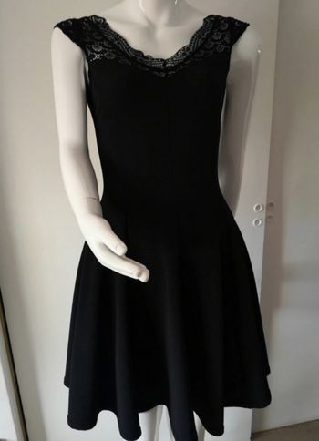 Robe noire / 34 / MOSQUITOS