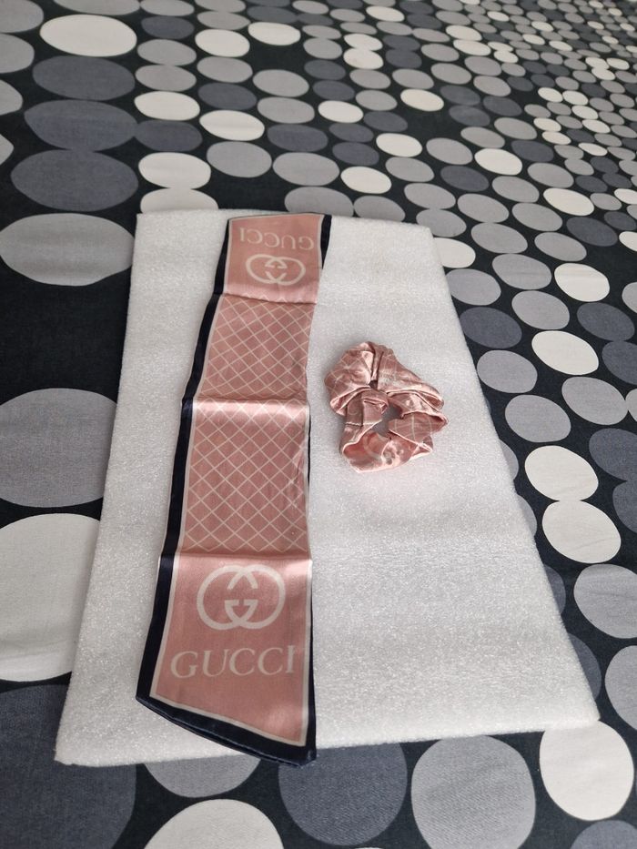 🩷 Lot foulard + chouchou assortis Gucci – rose poudré - photo numéro 6