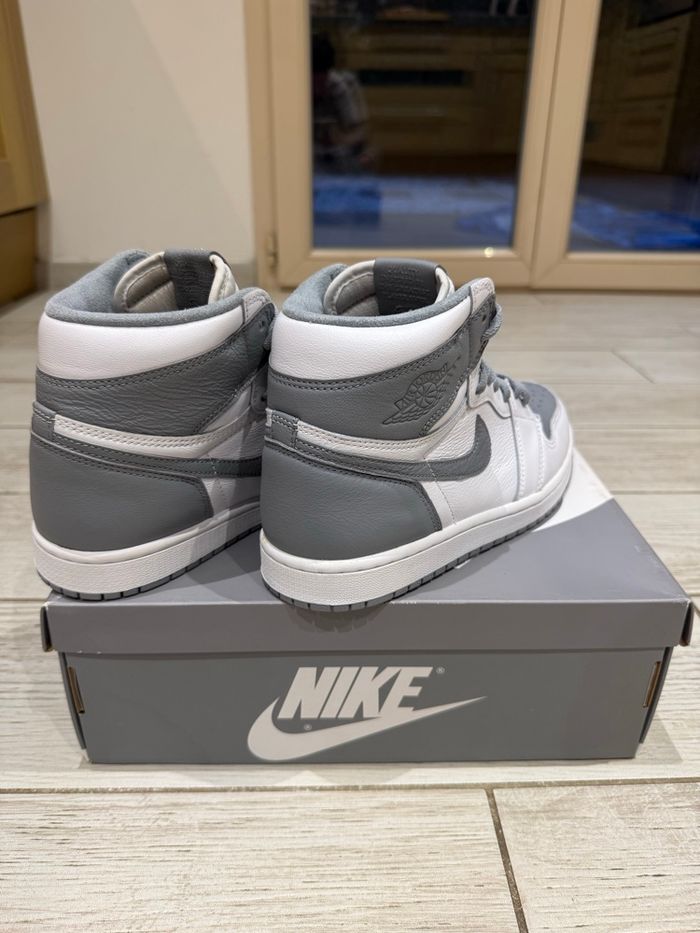 Air Jordan 1  retro high OG  Stealth - photo numéro 3