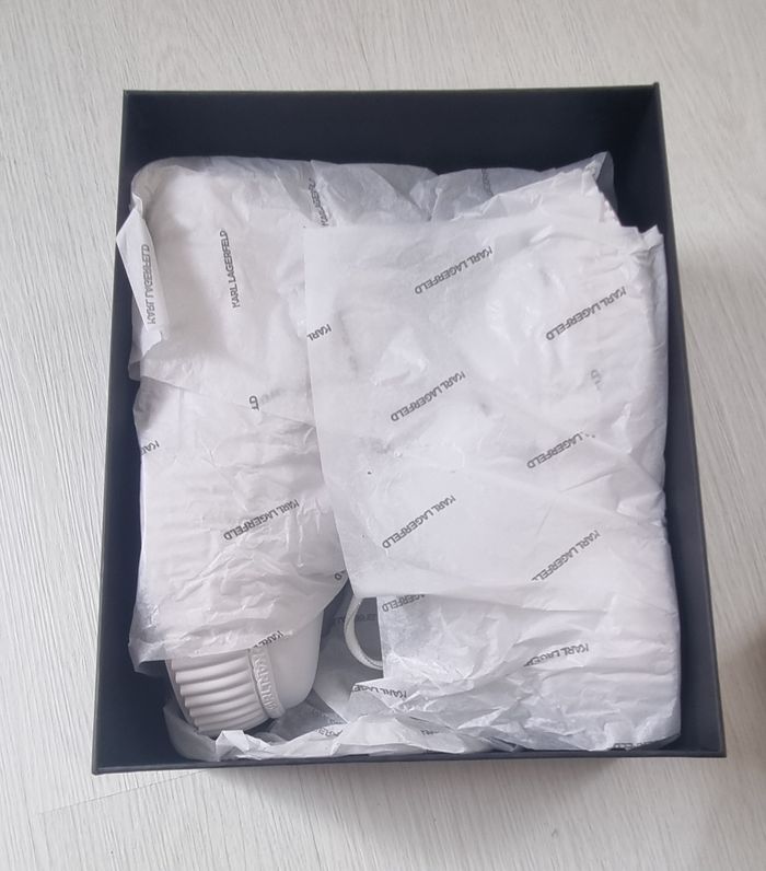 Basket plate forme Karl Lagerfeld Neuve - photo numéro 8