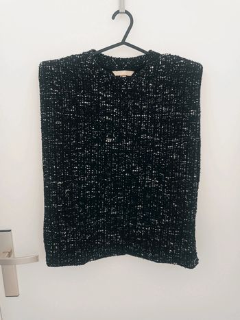 Haut épais noir chiné à épaulettes Taille S H&M Neuf avec étiquette