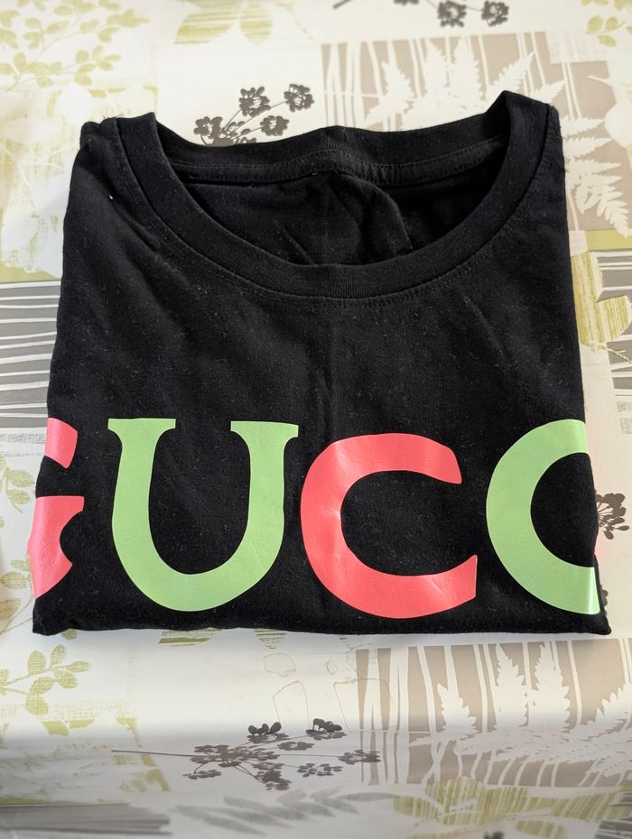 T short Gucci déjà porter mais état excellent - photo numéro 5