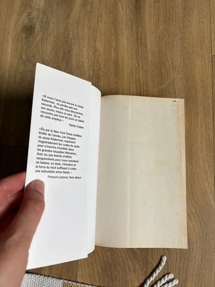 Livre les visages - photo numéro 4