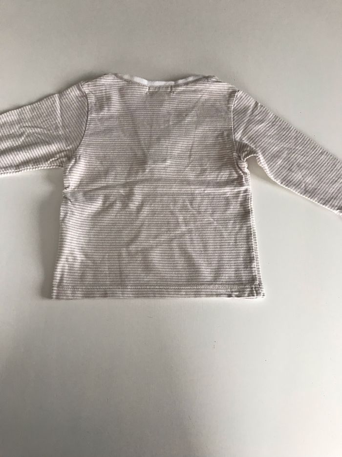 T-shirt bébé col V rayé beige 6 mois - photo numéro 2
