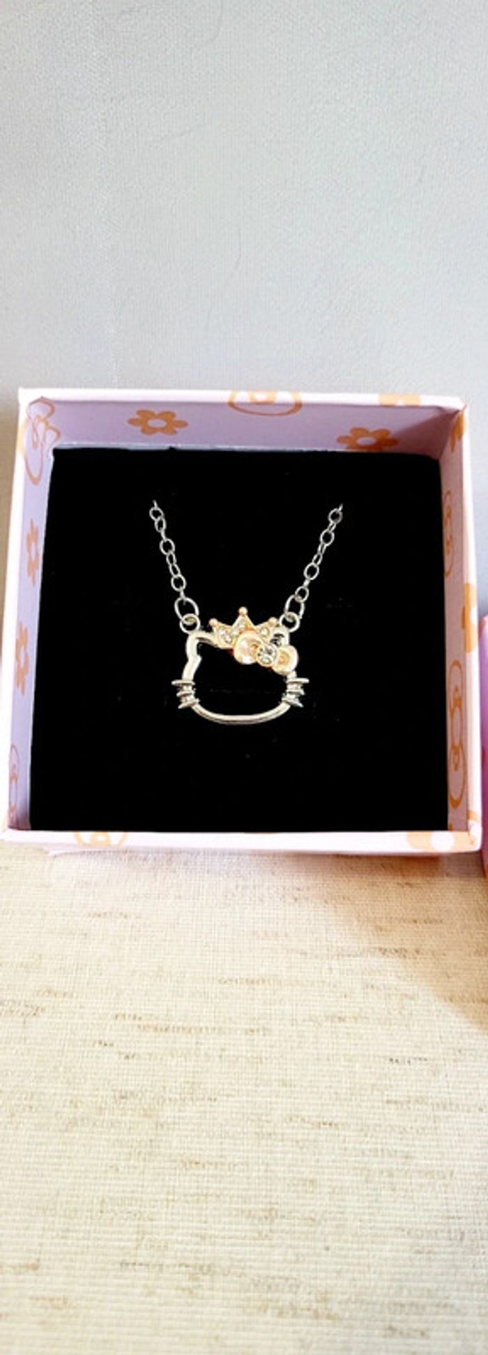 Collier Hello Kitty doré rose - coffret cadeau kawaii - photo numéro 2