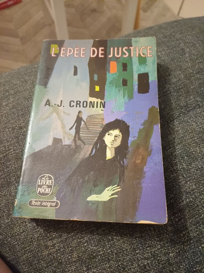 Livre l épée de justice
