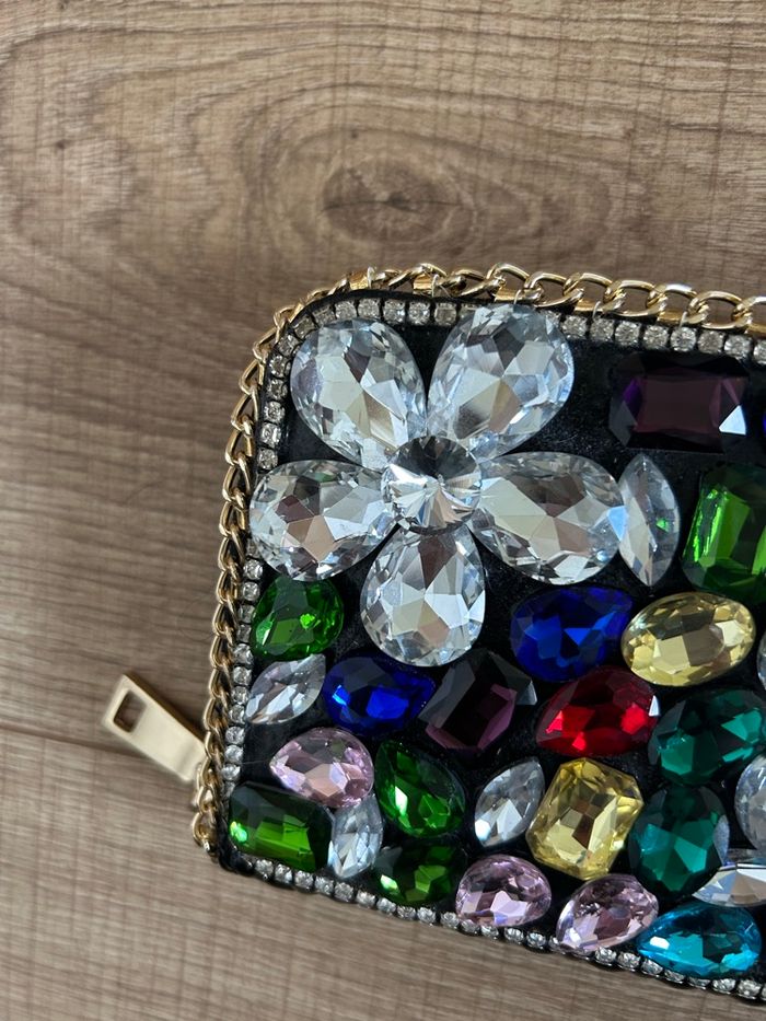 Portefeuille noir et doré avec strass jamais utilisé - photo numéro 3