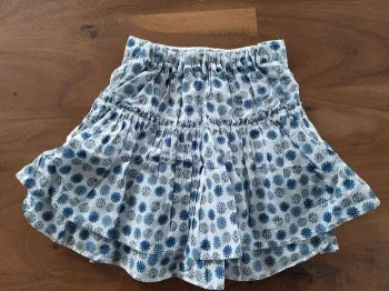 Jupe blanche et bleue Okaidi 6 ans