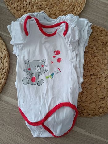 🌼 Bodys - 9 mois 🌼