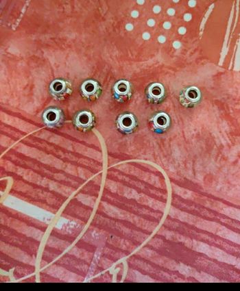Lot de 9 perles multicolores