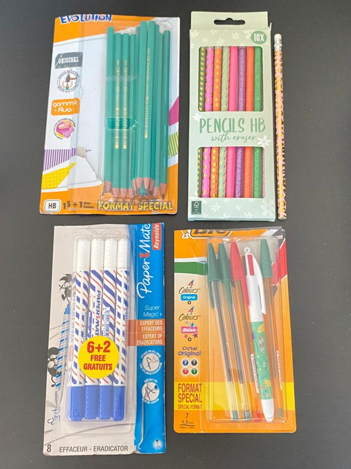 Lot de fournitures scolaires neuves