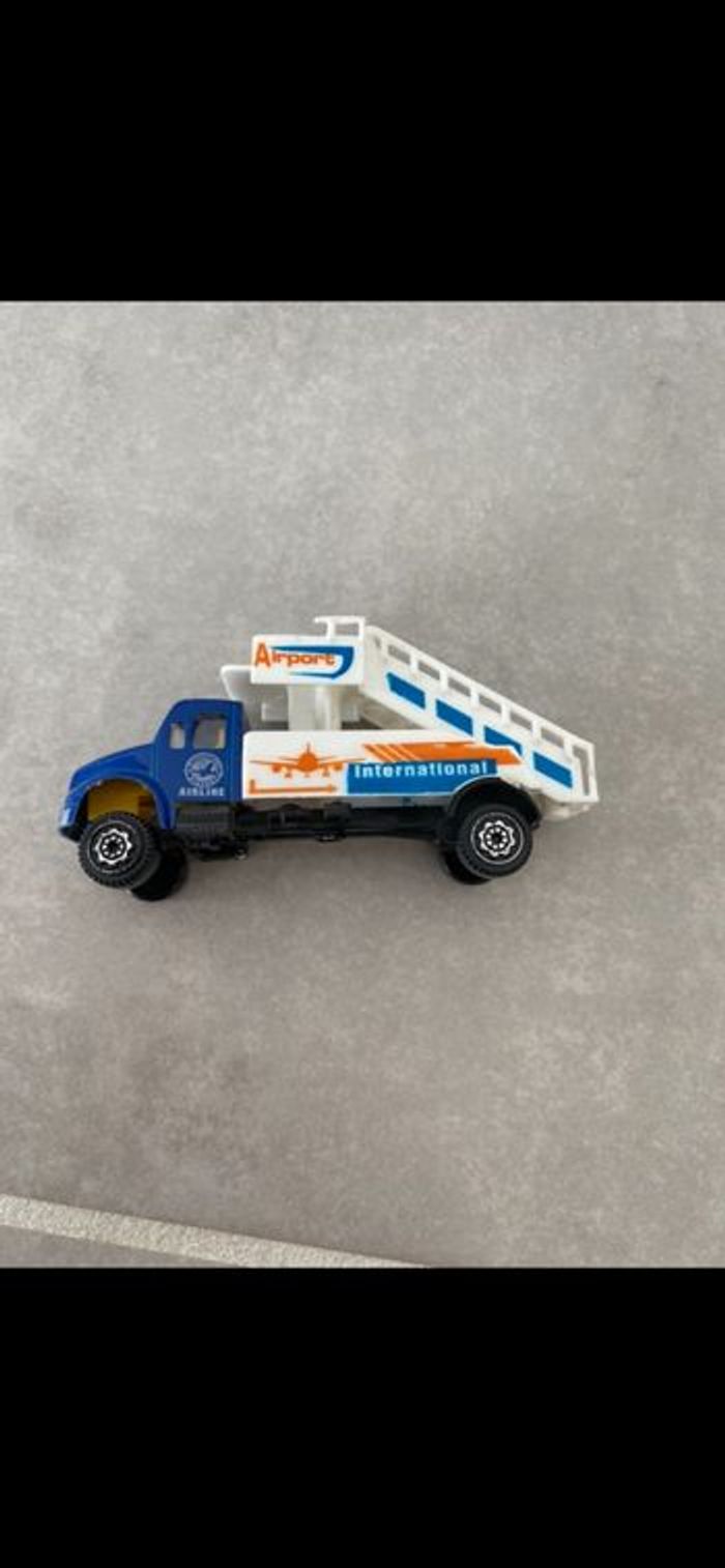 Jouet voiture Airport Aéroport - photo numéro 9