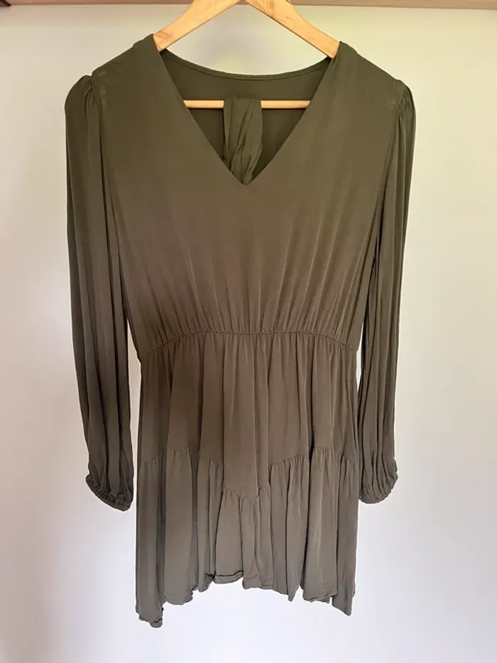 Robe kaki