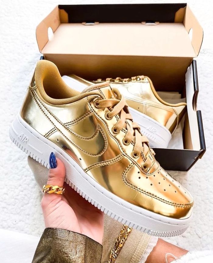 Magnifique basket Nike Air Force 1 metallic Gold Rare | pointure 42,5 - photo numéro 3