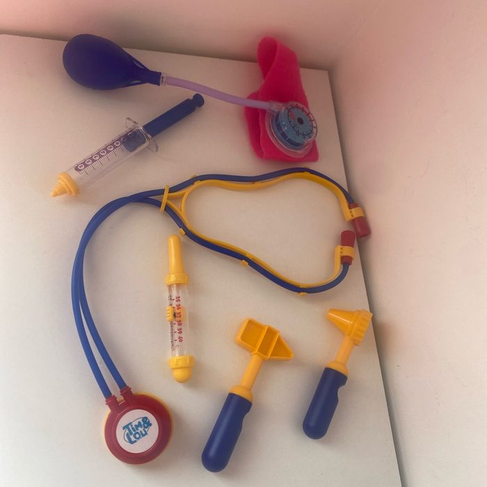 Accessoires pour jouer au docteur enfant