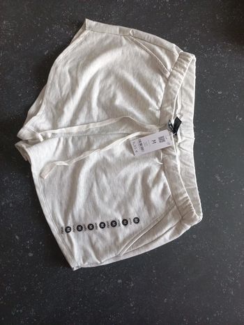 Short undiz neuf taille M