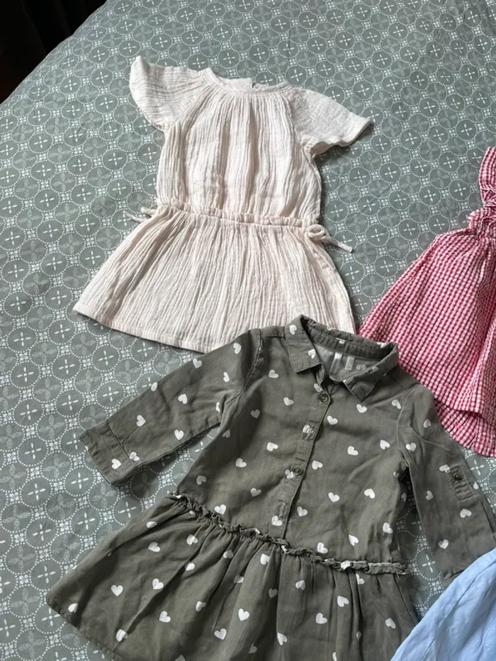 Lot 5 robes 12 mois - photo numéro 2