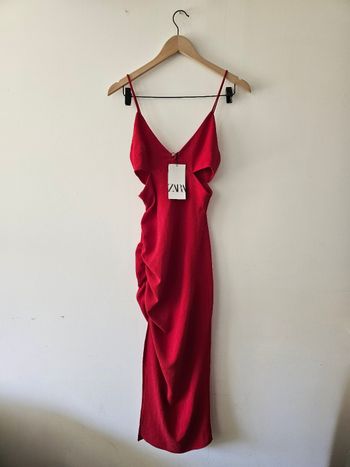 Robe longue rouge ZARA XS neuve avec étiquette fendue drapée sexy soirée
