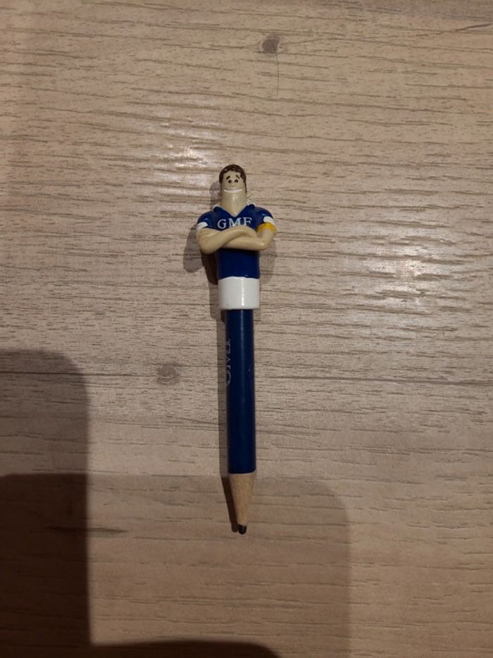 Rare crayon GMF rugbyman