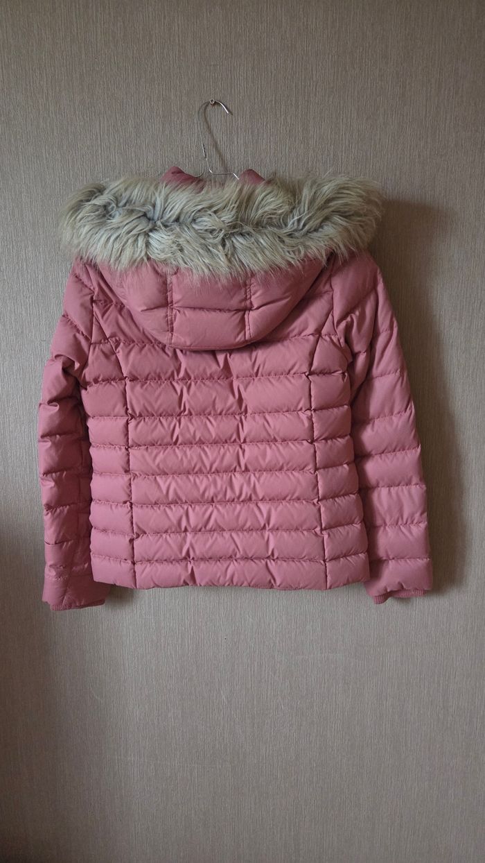 Doudoune manteau rose tommy hilfiger capuche fausse fourrure manches longues fermeture eclaire - photo numéro 4