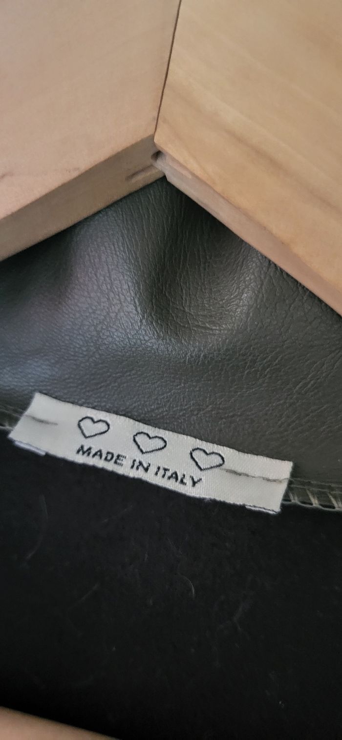 Belle veste en simili cuir - photo numéro 3