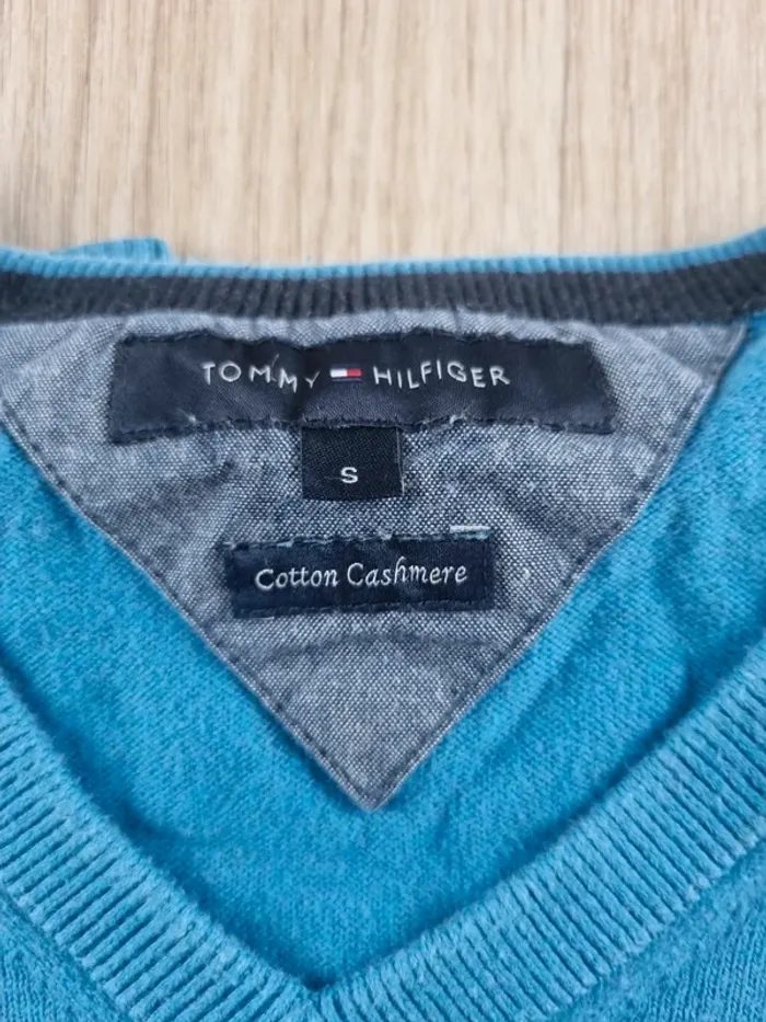 Pull a col V Tommy Hilfiger bleue Cachemire Femme Taille S - photo numéro 2