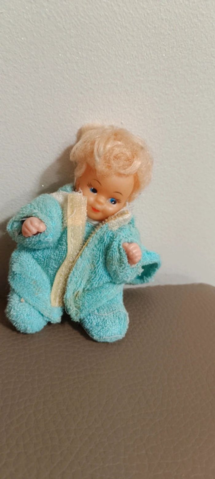 Petite poupée - photo numéro 2