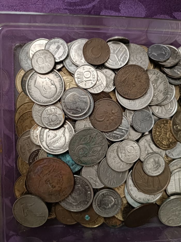 Lot d'anciennes pièces de monnaie française et étrangère - photo numéro 4
