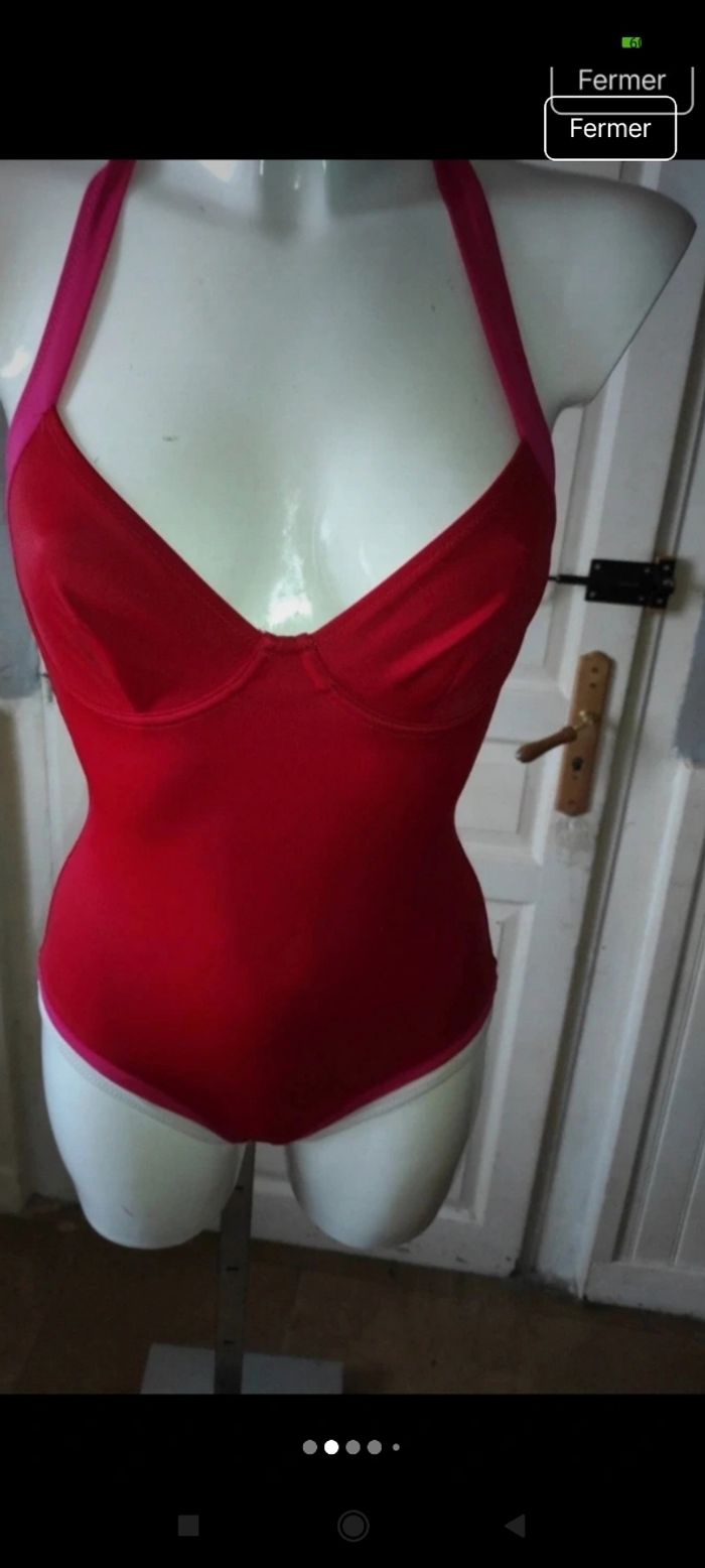 Très beau maillot de bain Dim M8