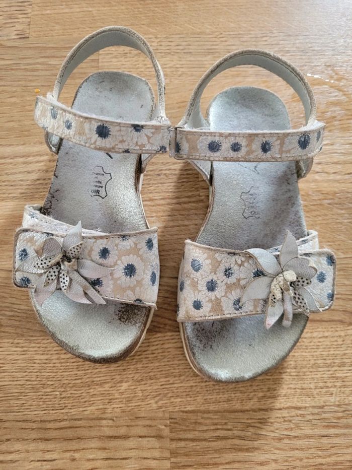 Sandales cuir scratch 26