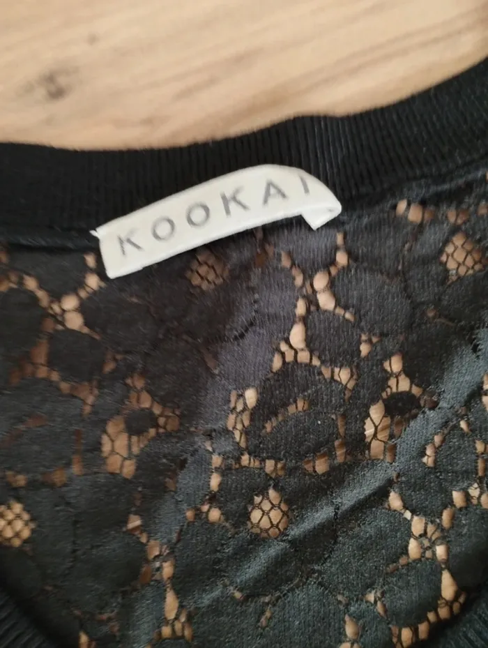 Pull noir col en V dentelle dans le dos Kookaï S - photo numéro 4
