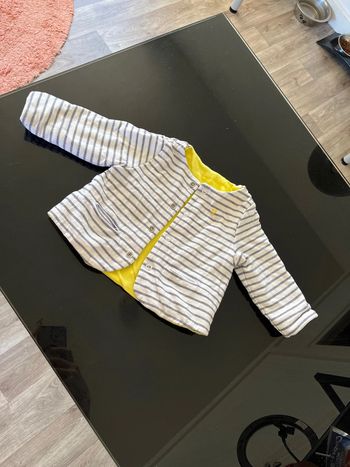 Petite veste réversible pour bébé 3 mois