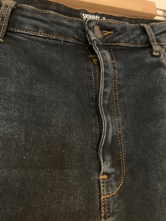 Jean skinny Kiabi longueur 7/8 (28) taille 42 - photo numéro 5